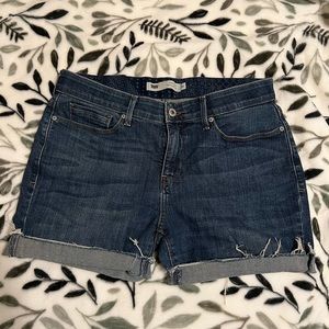 Levi’s Jean Short!